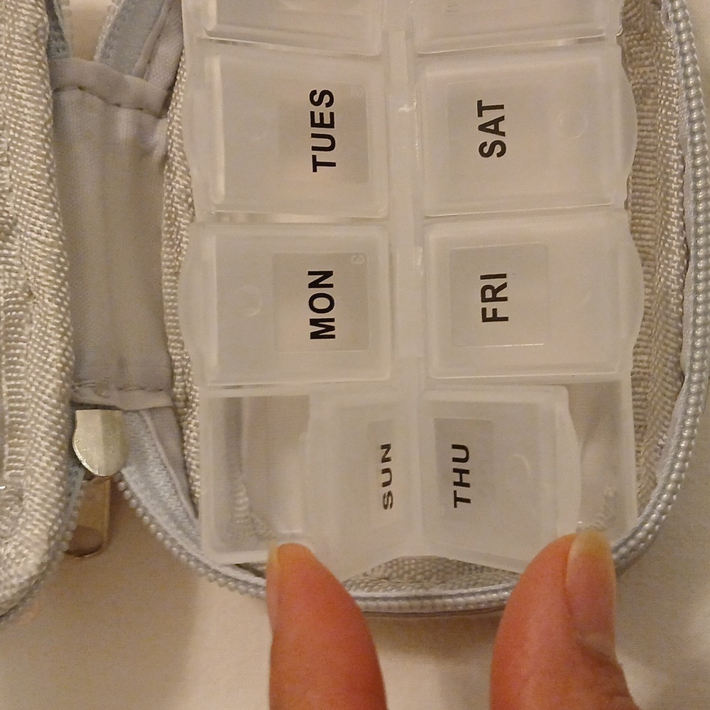 Pill case - Picture 5 of 8